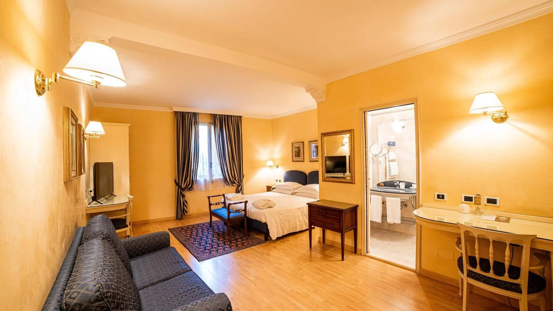 ****  PHI Hotel Canalgrande Modena Italië