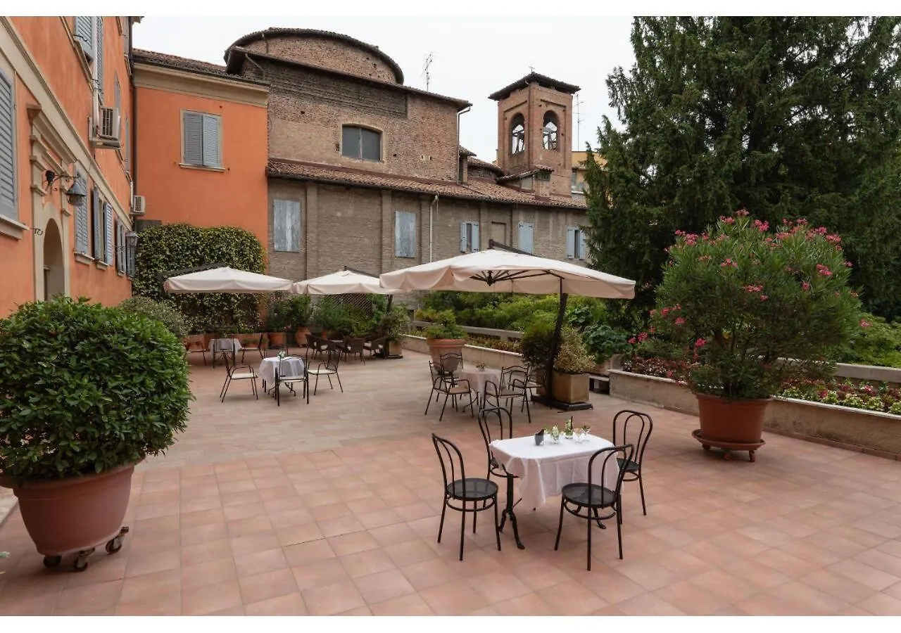 Phi Hotel Canalgrande Modène Italie