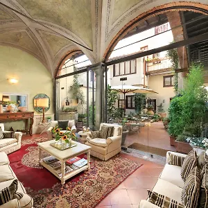 https://j-and-j.it-tuscanyhotel.com
