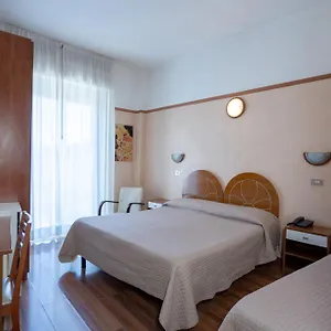 Hotel Britannia Marina Centro ***